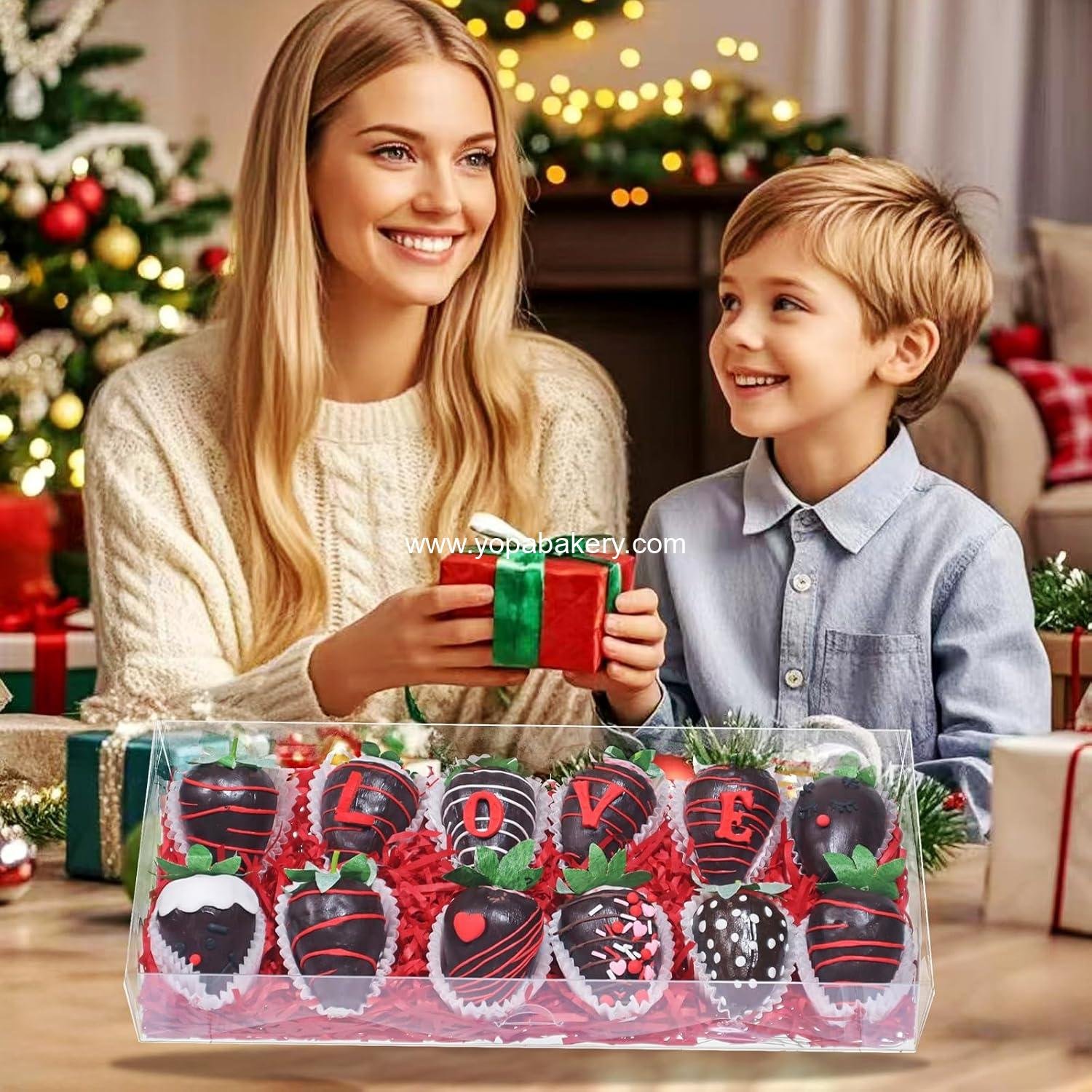 Wholesale 12PCS Clear Valentine Strawberry Boxes 12x5x2 Inches Cookie and Gift Boxes for Party Favors Factory