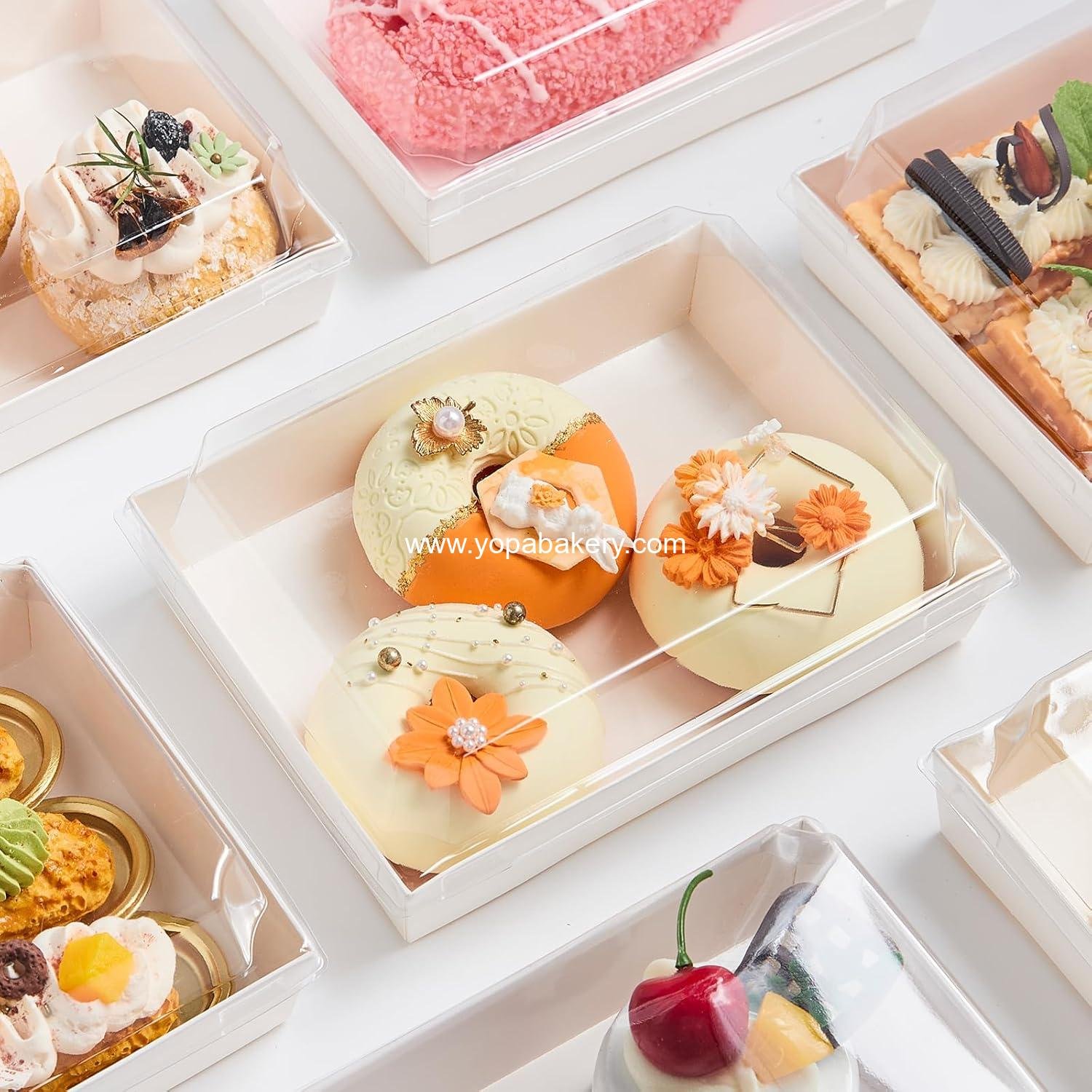 Wholesale 50 Pack Disposable Charcuterie Boxes 7 x 5 Inches with Clear Lids, To Go Food Containers for Pastries, Chocolate Covered Strawberries, Hot Cocoa Bombs (White) Factory