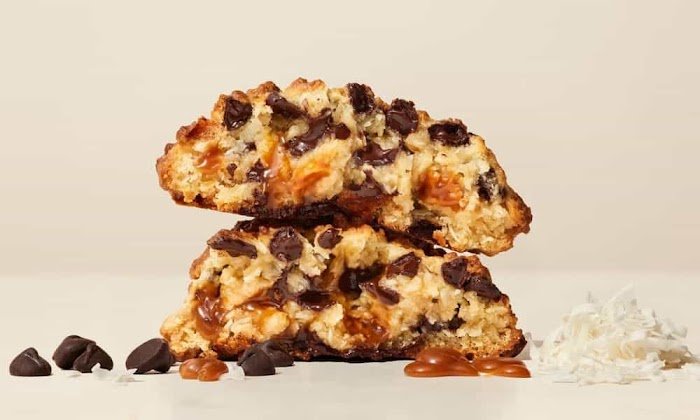 Levain Bakery NYC Review: Gigantic Cookies That Steal the Show!