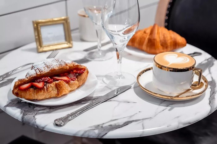 Le Parisien Bakery Review: NYC's Ultimate French Pastry Paradise Exposed!