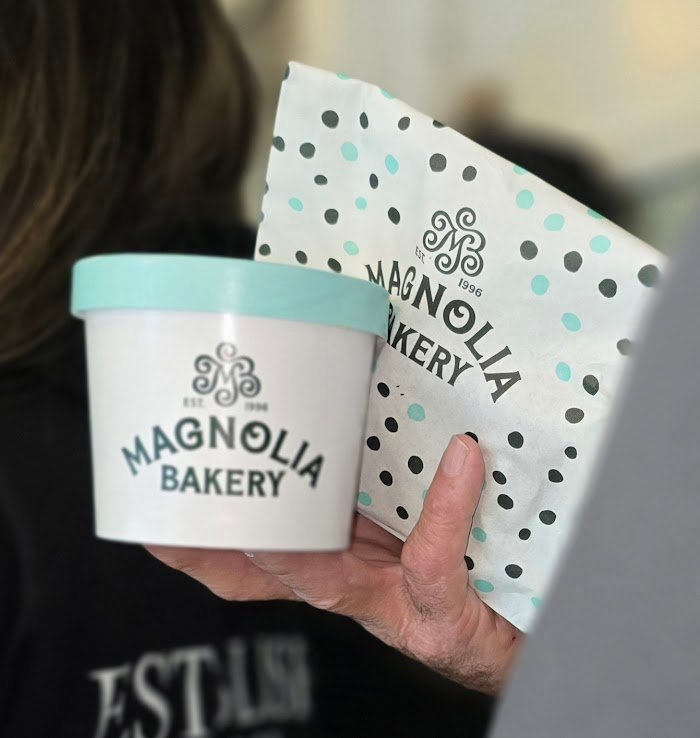 Magnolia Bakery Rockefeller Center Review: New York's Finest Bakery Indulgence Unveiled