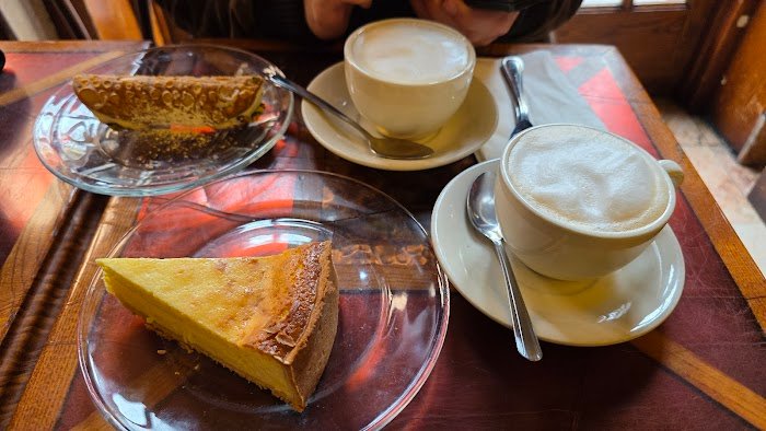 Veniero's Pasticceria & Caffe Review: New York's Ultimate Bakery Indulgence Unveiled