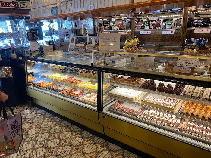 Veniero's Pasticceria & Caffe Review: New York's Ultimate Bakery Indulgence Unveiled