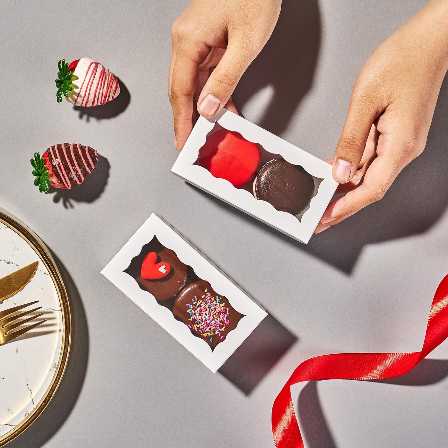 Wholesale Small White Treat Boxes 100 Pack with Window 4.17x2.16x1.37in Candy Chocolate Macaron Bakery for 2 Factory