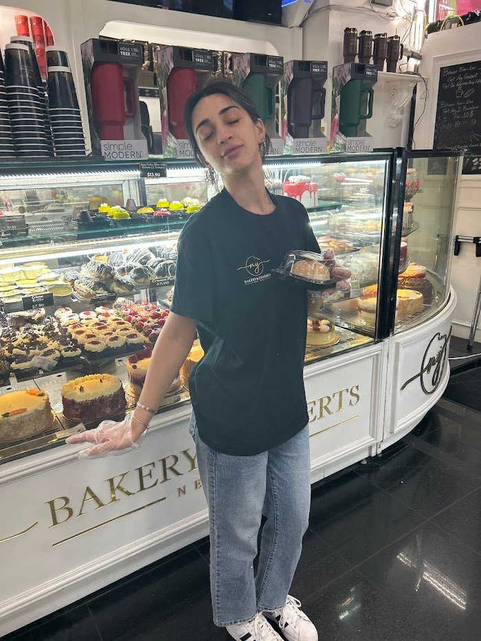 NY Bakery and Desserts Midtown Review: New York's Supreme Bakery Indulgence Revealed