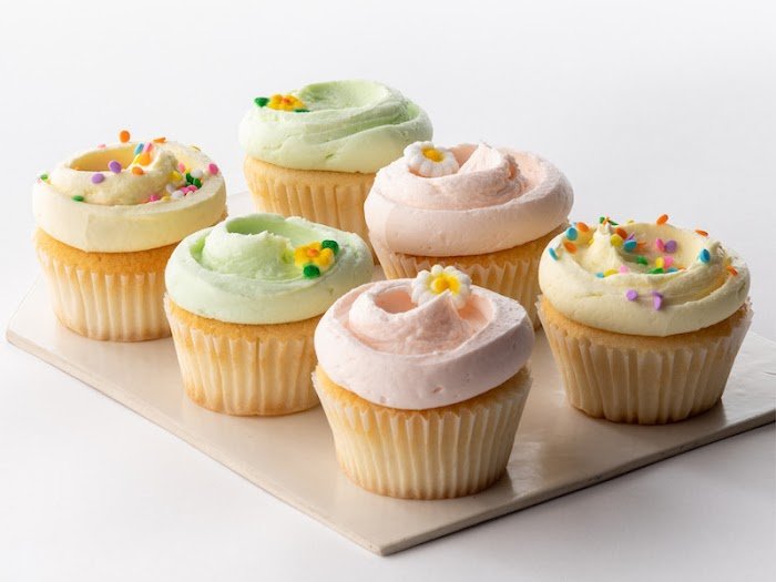 Magnolia Bakery Review: NYC's Supreme Bakery Indulgence Revealed