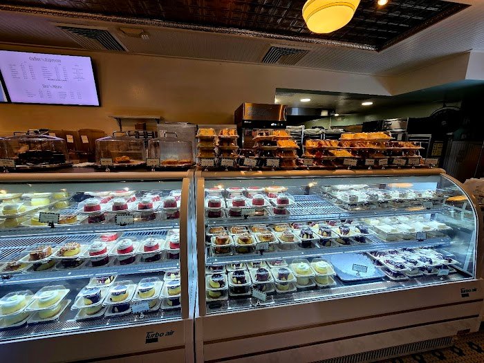 Magnolia Bakery Review: NYC's Supreme Bakery Indulgence Revealed