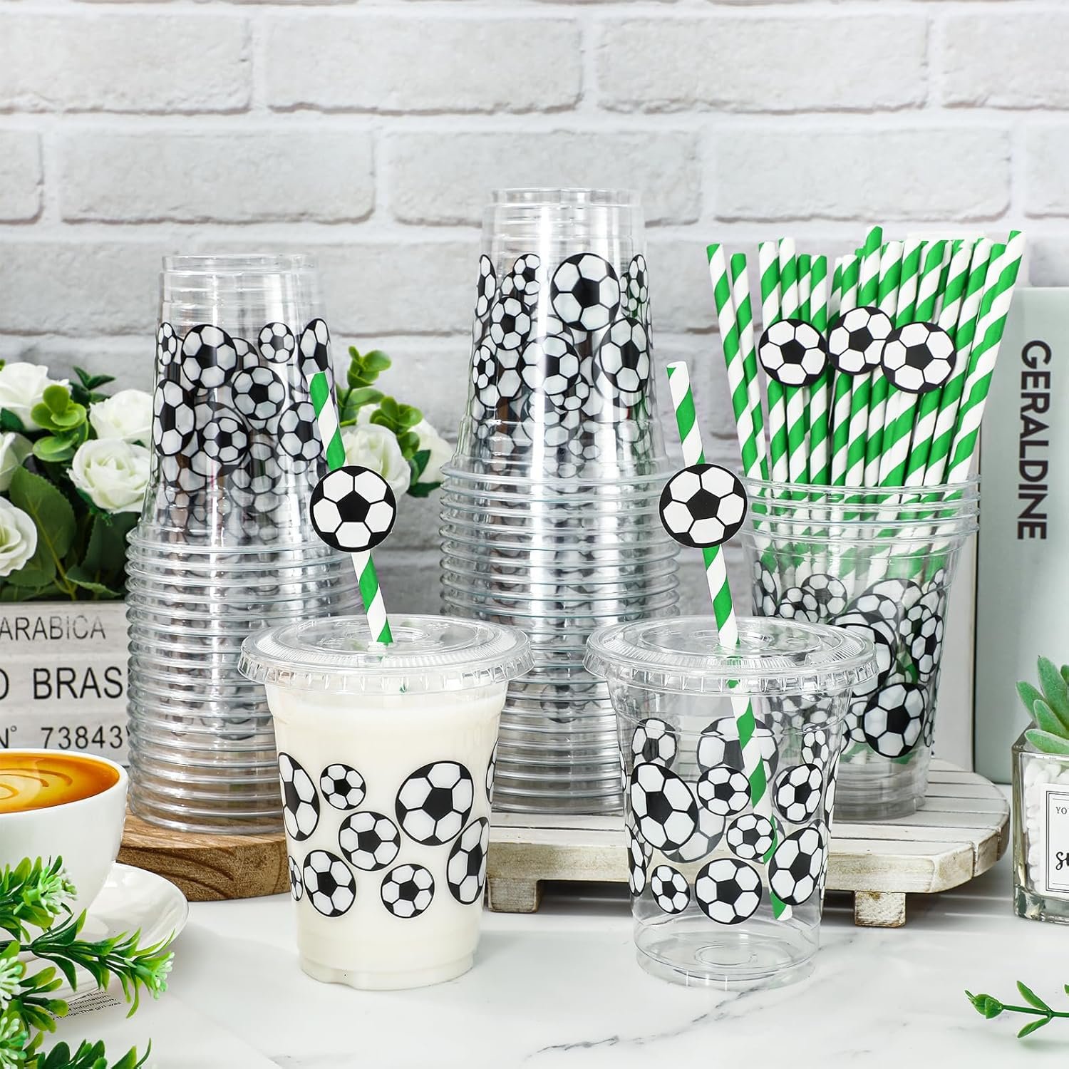 Wholesale 50 Pack 12oz Soccer Football Clear Plastic Cups with Lids Straws Disposable for Sports Party Factory