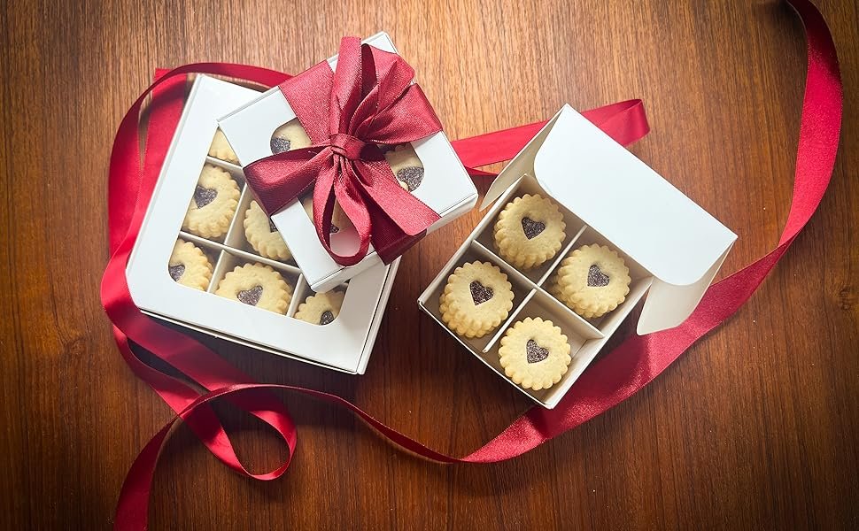 Wholesale 24pcs Kraft Treat Boxes with Window Dividers 4 Medium Compartments 6x6x2.4in Cookie Pastry Baked Goods Valentine Boxes Factory