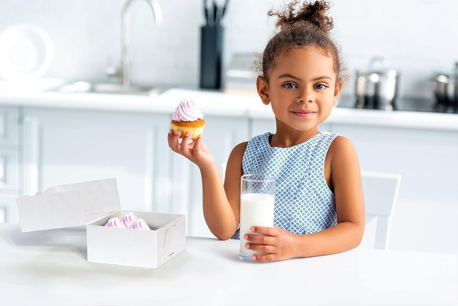 Wholesale 30-Pack 6x6x3 Bakery Boxes with Window for Cookies Cakes Pastries Strawberries Desserts Candy Charcuterie Baked Goods White Factory Wholesale 30-Pack 6x6x3 Bakery Boxes with Window for Cookies Cakes Pastries Strawberries Desserts Candy Charcuterie Baked Goods White Factory