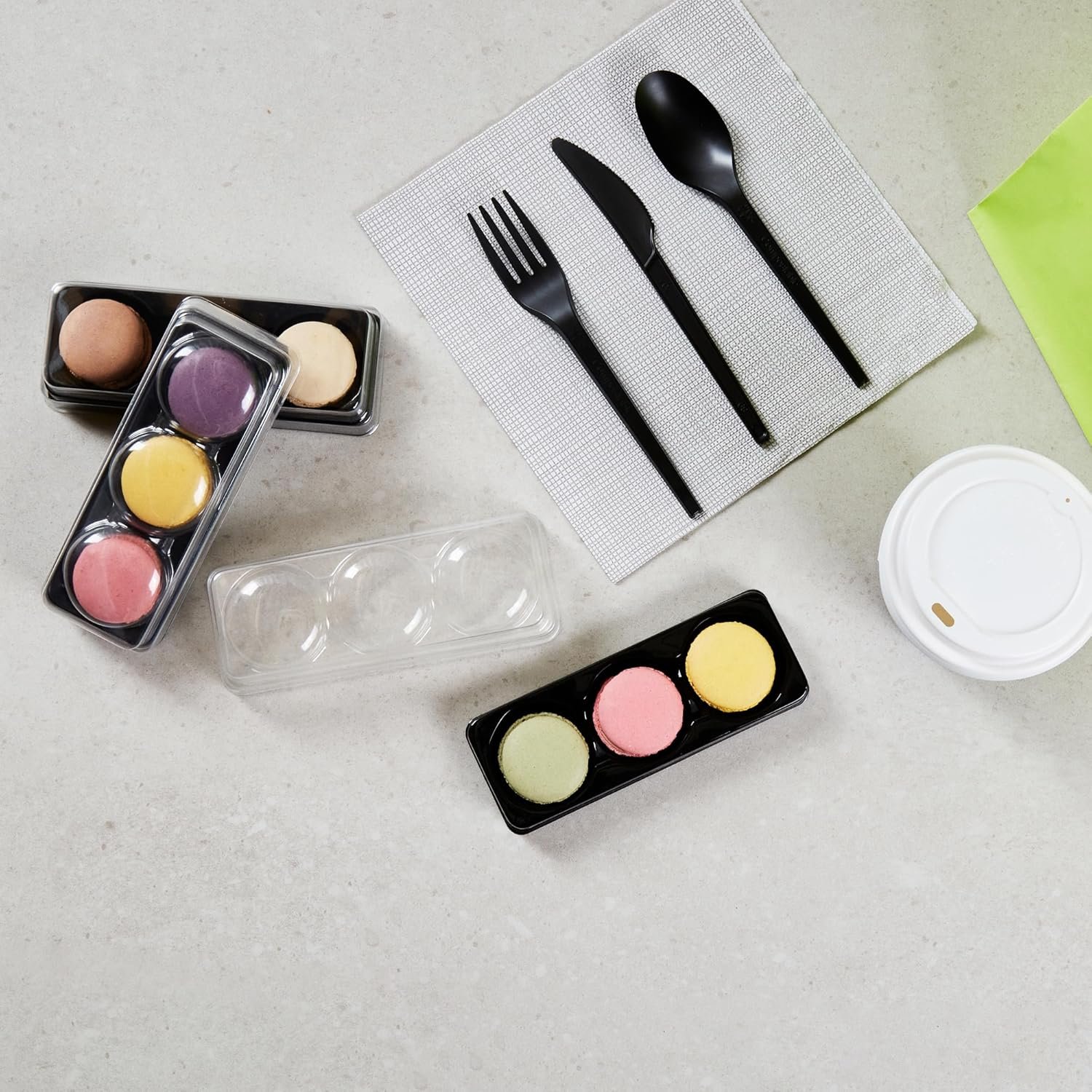 Wholesale 5.7 x 2.2 x 1.4 Inch Macaron Boxes 100 Pack Fits 3 Durable Disposable Black PET Plastic Shockproof Clear Lid Factory Wholesale 5.7 x 2.2 x 1.4 Inch Macaron Boxes 100 Pack Fits 3 Durable Disposable Black PET Plastic Shockproof Clear Lid Factory