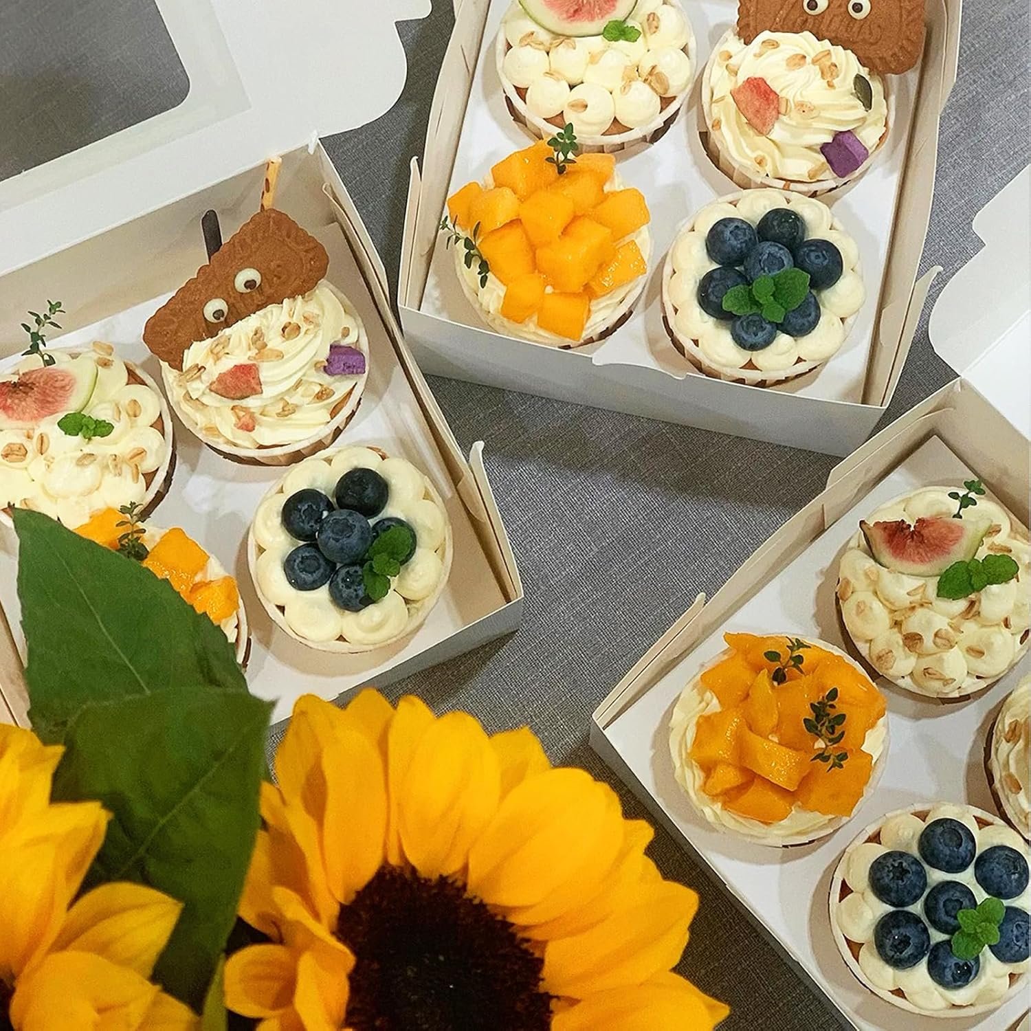 Wholesale 50PCS 6.3x6.3x3 Inch Cupcake Boxes with Window Inserts Stickers 4 Holes for Cookies Muffins Pastries Desserts Donuts Factory