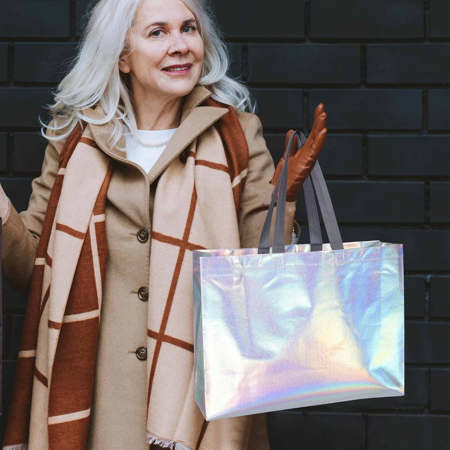 Wholesale Medium Size Reusable Tote Bags with Handles Non-Woven Laminated for Travel and Party Manufacturer