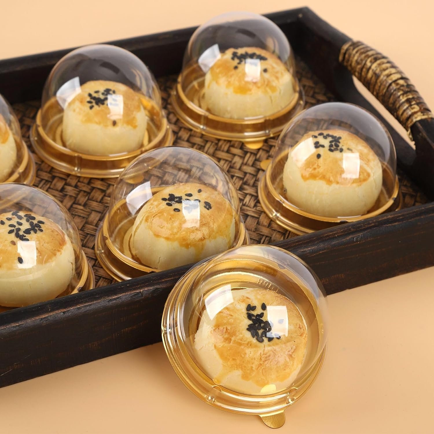 Wholesale 50 Pack 2 Inch Clear Plastic Mini Dome Cake Boxes for Muffins Cookies Wedding Birthday Gifts Gold Factory