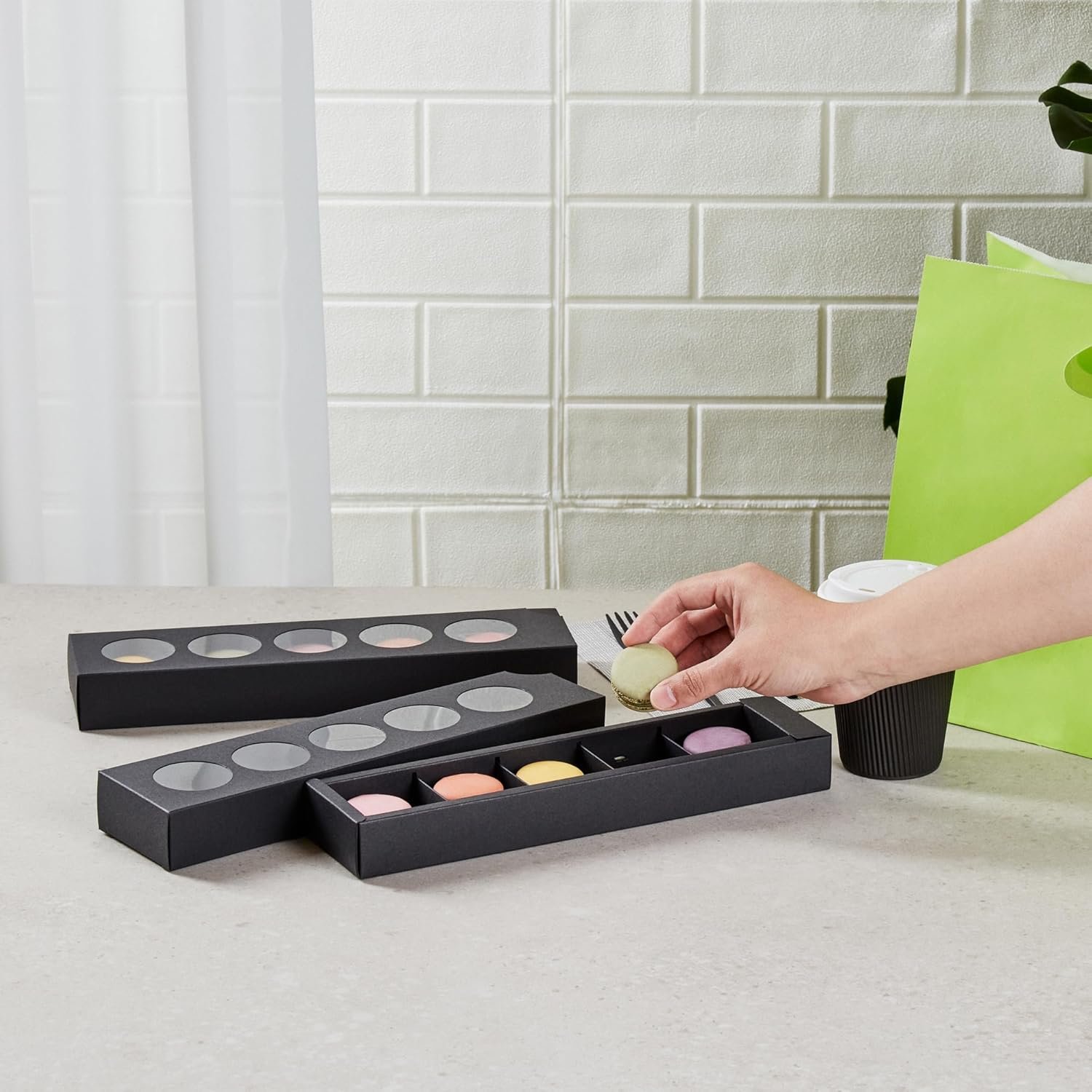Wholesale 12 Inch Macaron Boxes 100 Pack Holds 5 with Lids Black Paper Gift Packaging Separate Compartments for Gifts Parties Factory