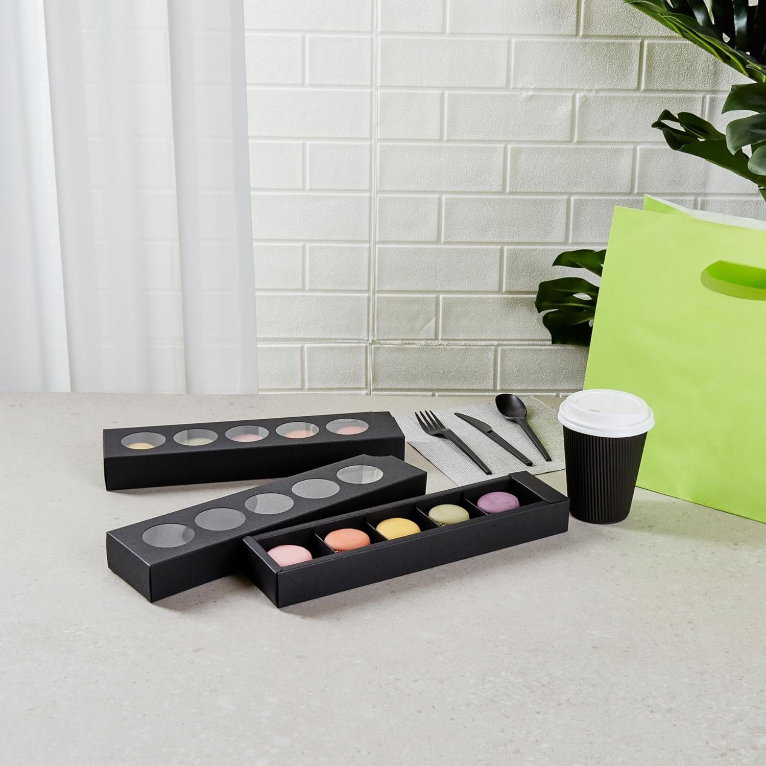 Wholesale 12 Inch Macaron Boxes 100 Pack Holds 5 with Lids Black Paper Gift Packaging Separate Compartments for Gifts Parties Factory