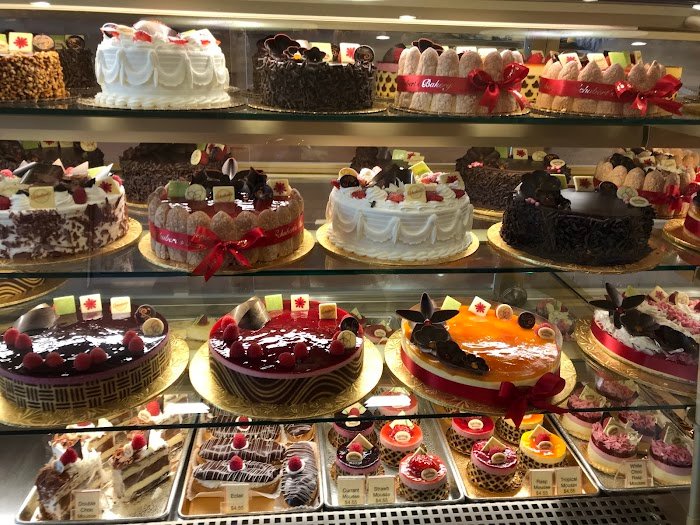 Schubert's Bakery Review: San Francisco's Clement St Sensation Exposed