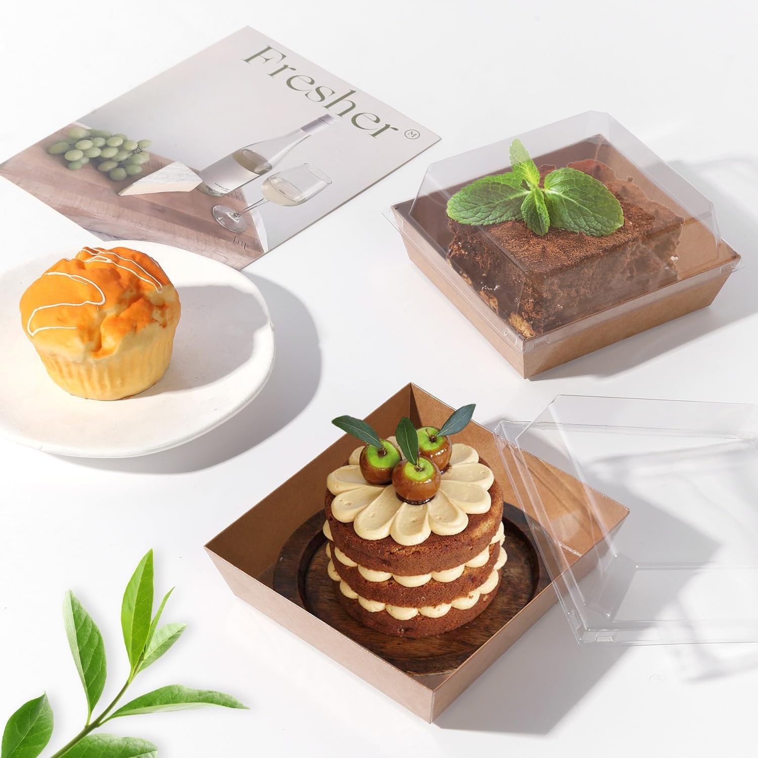 Wholesale 100 Pack 5-Inch Small Charcuterie Boxes with Clear Lids Disposable Mini Food Containers for Sandwiches Sushi Bakery Desserts Cake Slices Strawberries Brown Factory