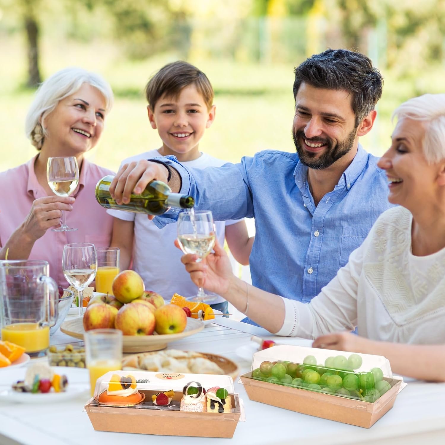 Wholesale 100-Pack Charcuterie Boxes Clear Lids 108 Stickers Mini Paper Food Containers Bakery Treats Desserts Cupcakes Sandwiches Strawberries Cookies Factory