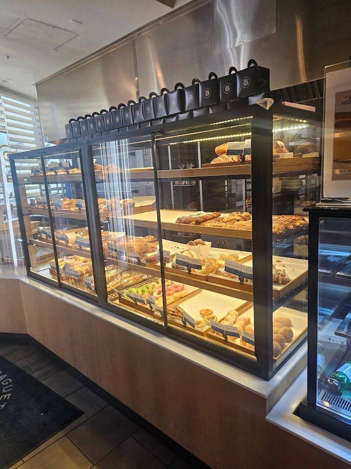 What’s the Buzz About Paris Baguette at 550 Market St? San Francisco Bakery Review What’s the Buzz About Paris Baguette at 550 Market St? San Francisco Bakery Review