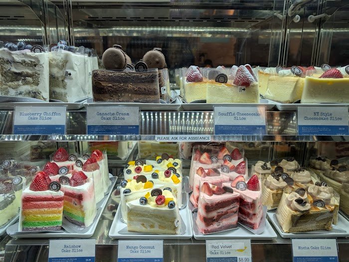 What’s the Buzz About Paris Baguette at 550 Market St? San Francisco Bakery Review What’s the Buzz About Paris Baguette at 550 Market St? San Francisco Bakery Review