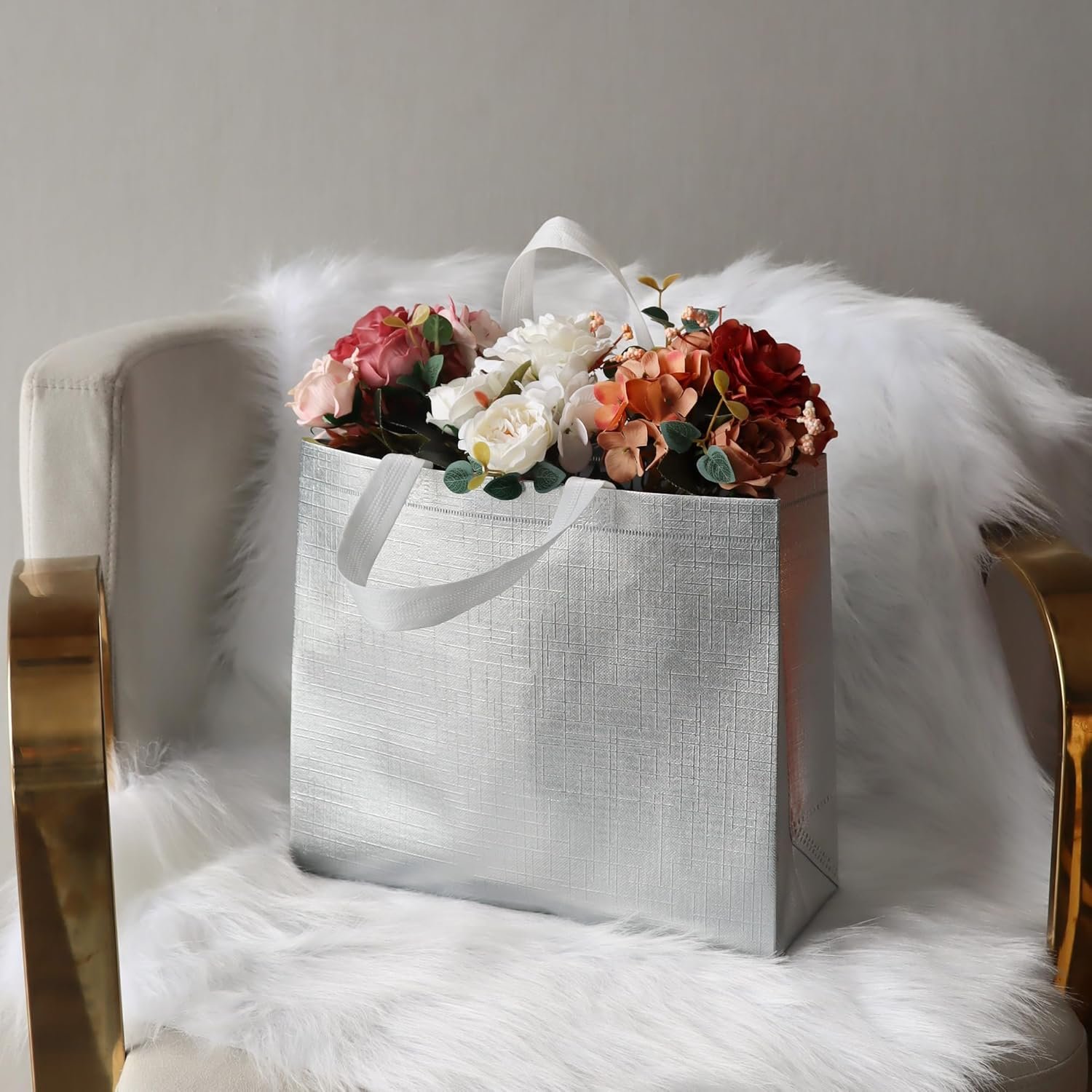 Wholesale 25 Pcs Silver Reusable Gift Bags with Metallic Design Non-Woven Bulk with Handles Glossy for Wrapping Gifts Birthdays Weddings Parties Graduations 12.6x4.7x11 Inches Factory