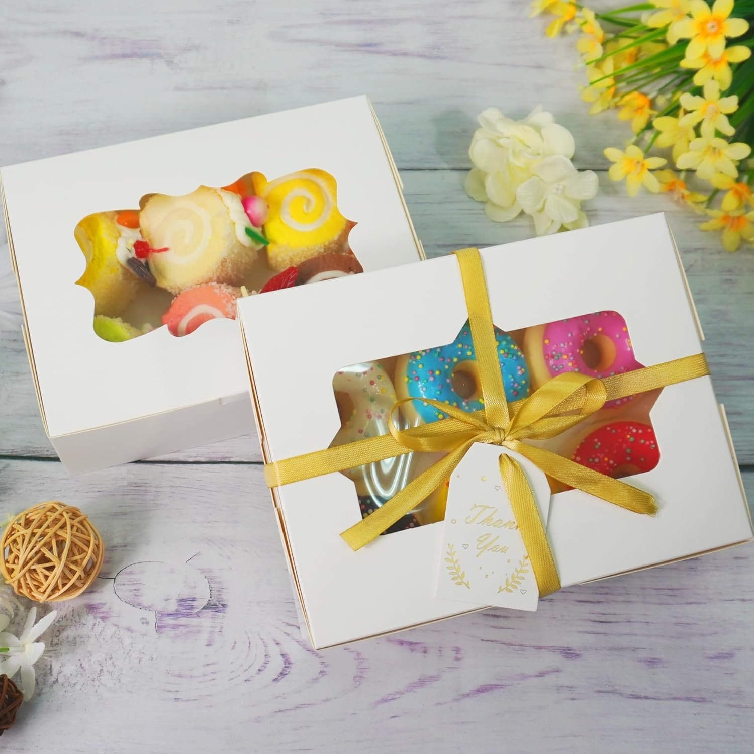 Wholesale 18-Pack 8x6x2.5 Inch Window Cookie Boxes 18 Thank You Cards 22m Gold Silk Ribbon for Chocolate Strawberries Donuts Pastries Muffins Candy Gifts Factory Wholesale 18-Pack 8x6x2.5 Inch Window Cookie Boxes 18 Thank You Cards 22m Gold Silk Ribbon for Chocolate Strawberries Donuts Pastries Muffins Candy Gifts Factory