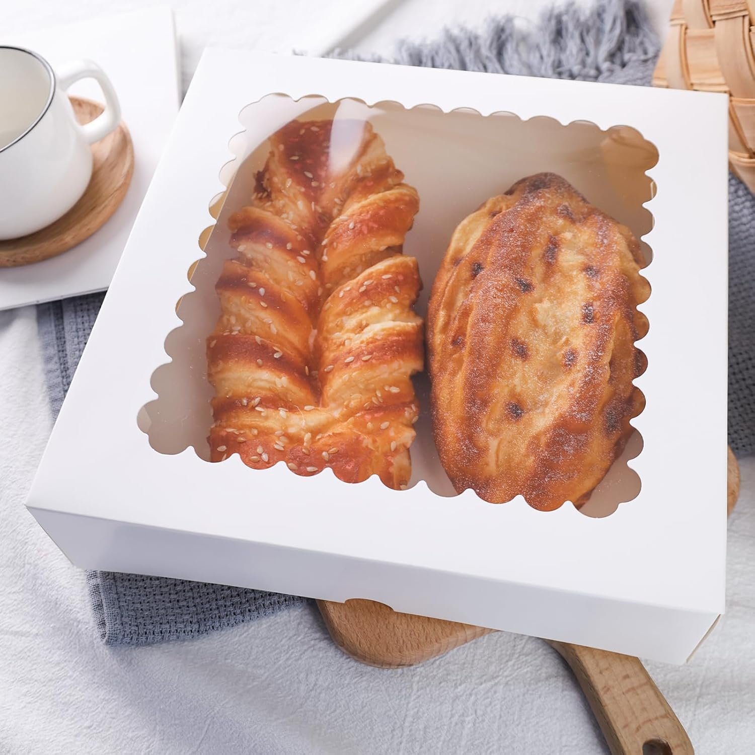 Wholesale 7-Pack 10x10x2.5 Inch Cupcake Boxes with Windows and Inserts for Muffins Strawberries Pastries Bakery Carrier Factory