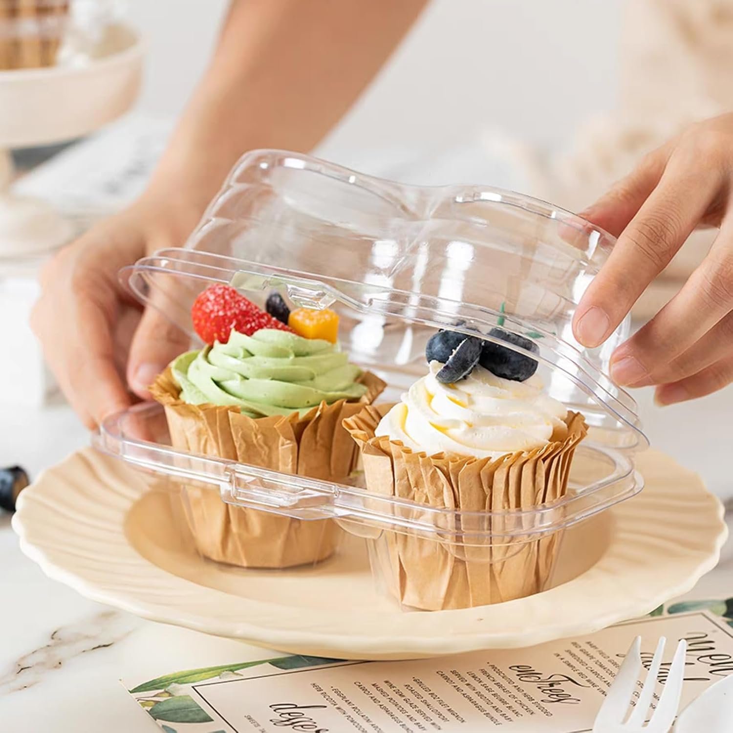Wholesale 100PCS 2-Cavity Clear Plastic Cupcake Containers with Lids Disposable Holders for Cupcakes Muffins High Topping Factory