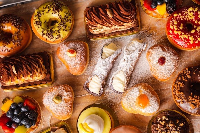Zeppola Bakery Review: Unveiling the Sweetest Italian Delights at 499 7th Ave, NYC