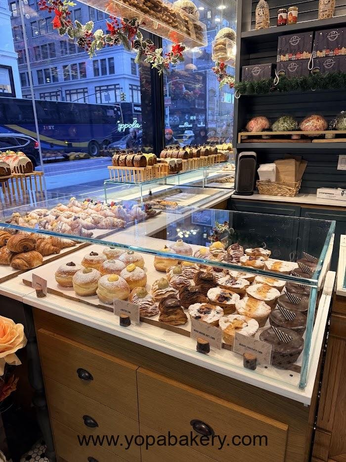 Zeppola Bakery Review: Unveiling the Sweetest Italian Delights at 499 7th Ave, NYC