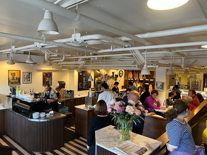 Le Panier Bakery Review: Seattle's Pike Place Gem for Unrivaled French Delights