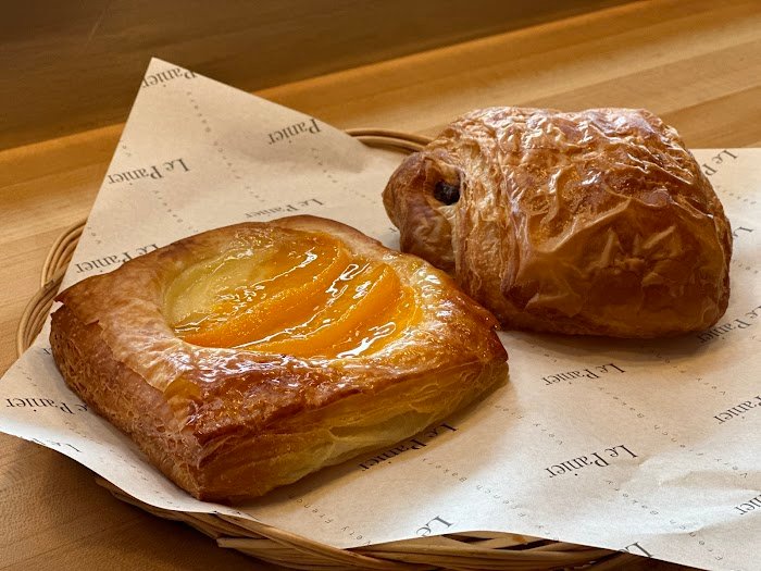 Le Panier Bakery Review: Seattle's Pike Place Gem for Unrivaled French Delights