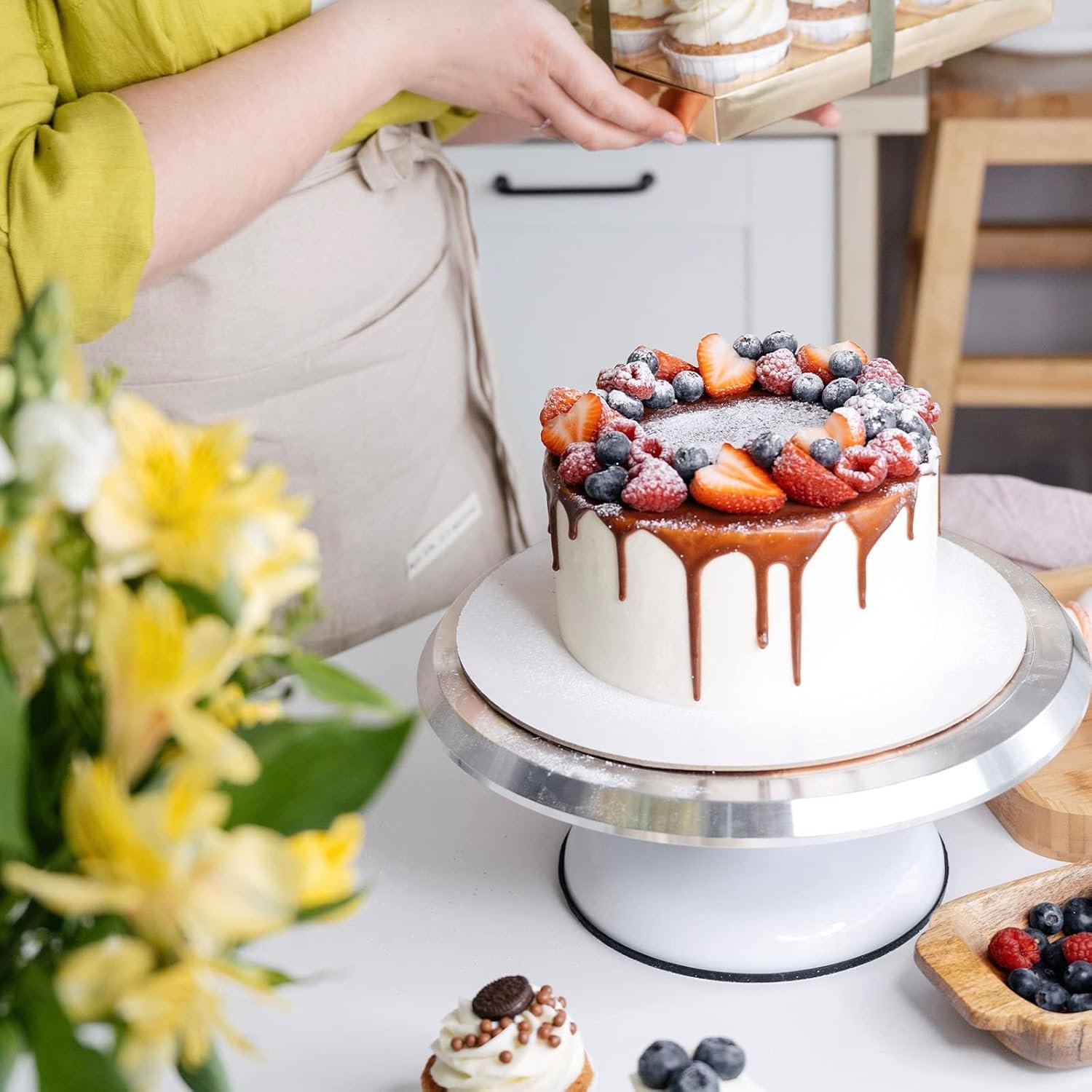 Wholesale 3 Sets 10x10x8 Inches Cake Boxes with Boards for Bakery Manufacturer