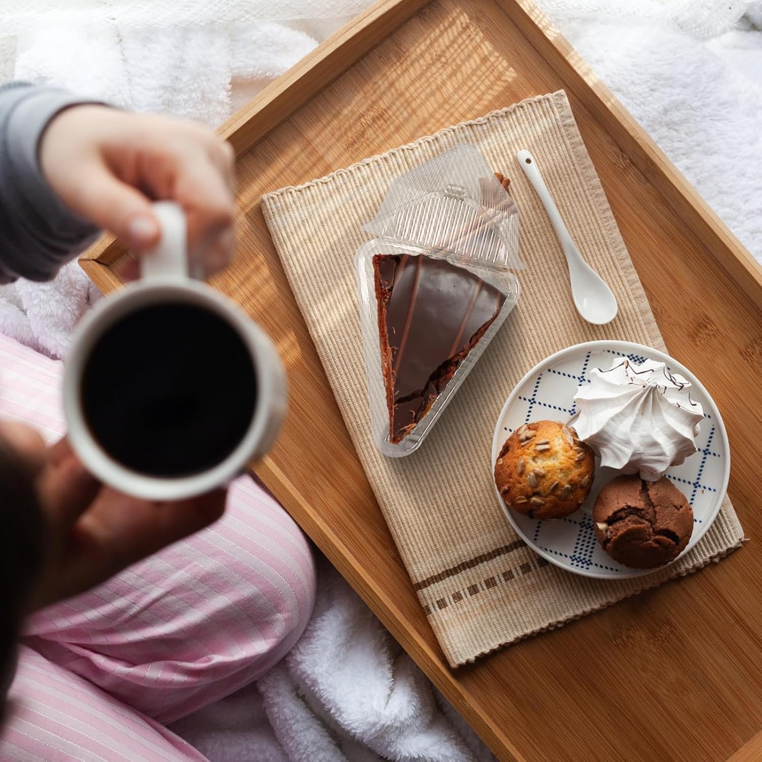 Wholesale 50Pcs Disposable Cake Slice Containers for 6”-8” Diameter Pie or Cake Slices Individual Cheesecake Plastic Boxes Take Out Packaging Manufacturer