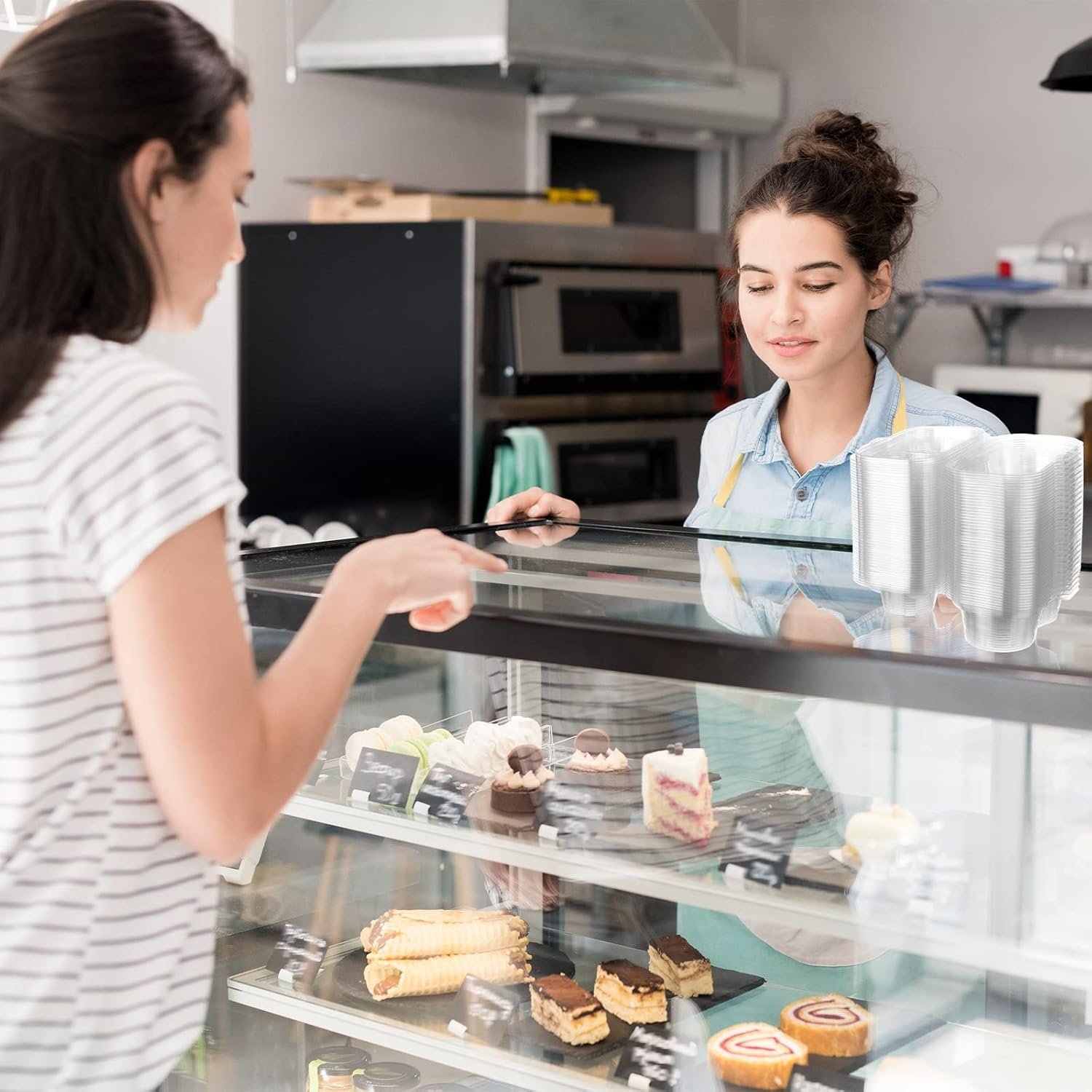 Wholesale 100 Pcs 2 Compartment Disposable Deep Plastic Cupcake Containers with Stackable Clear Lids for Muffins Pies Weddings Birthday Parties Manufacturer