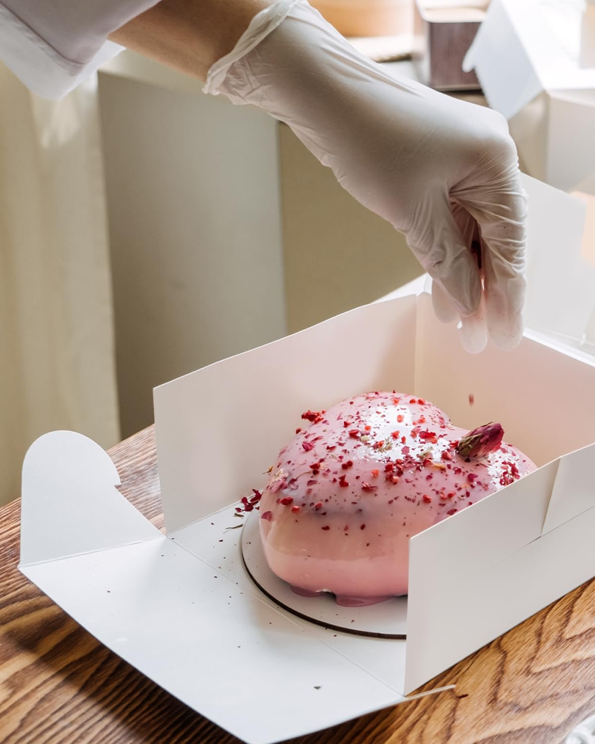 Wholesale 8x8x5 White Cake Boxes with Window 4 Sets and 8 Inch White Round Cake Boards 4 Sets Manufacturer