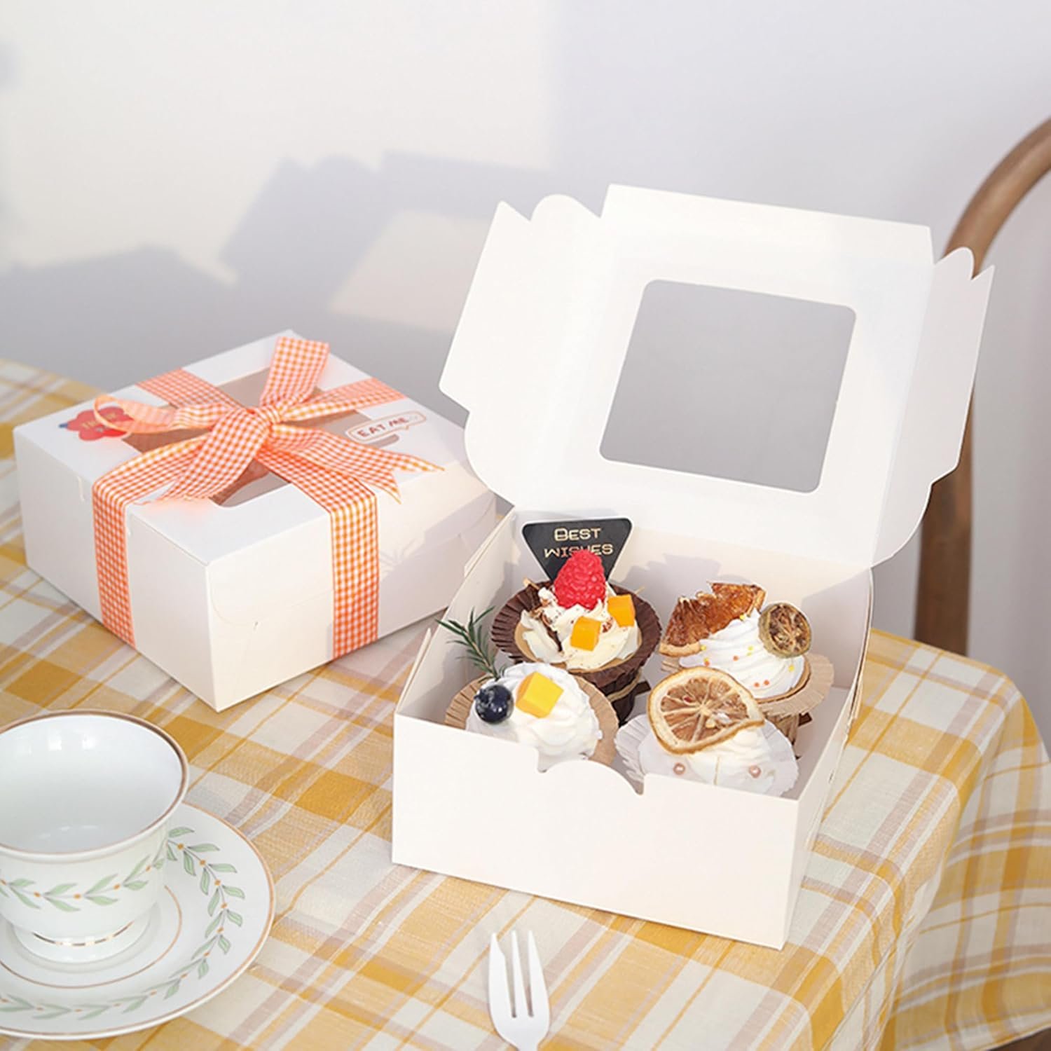 Wholesale 8 PCS White Paper Cupcake Boxes with 4 Cavity Clear Window Treat Holders for Bakery Birthday Parties Manufacturer