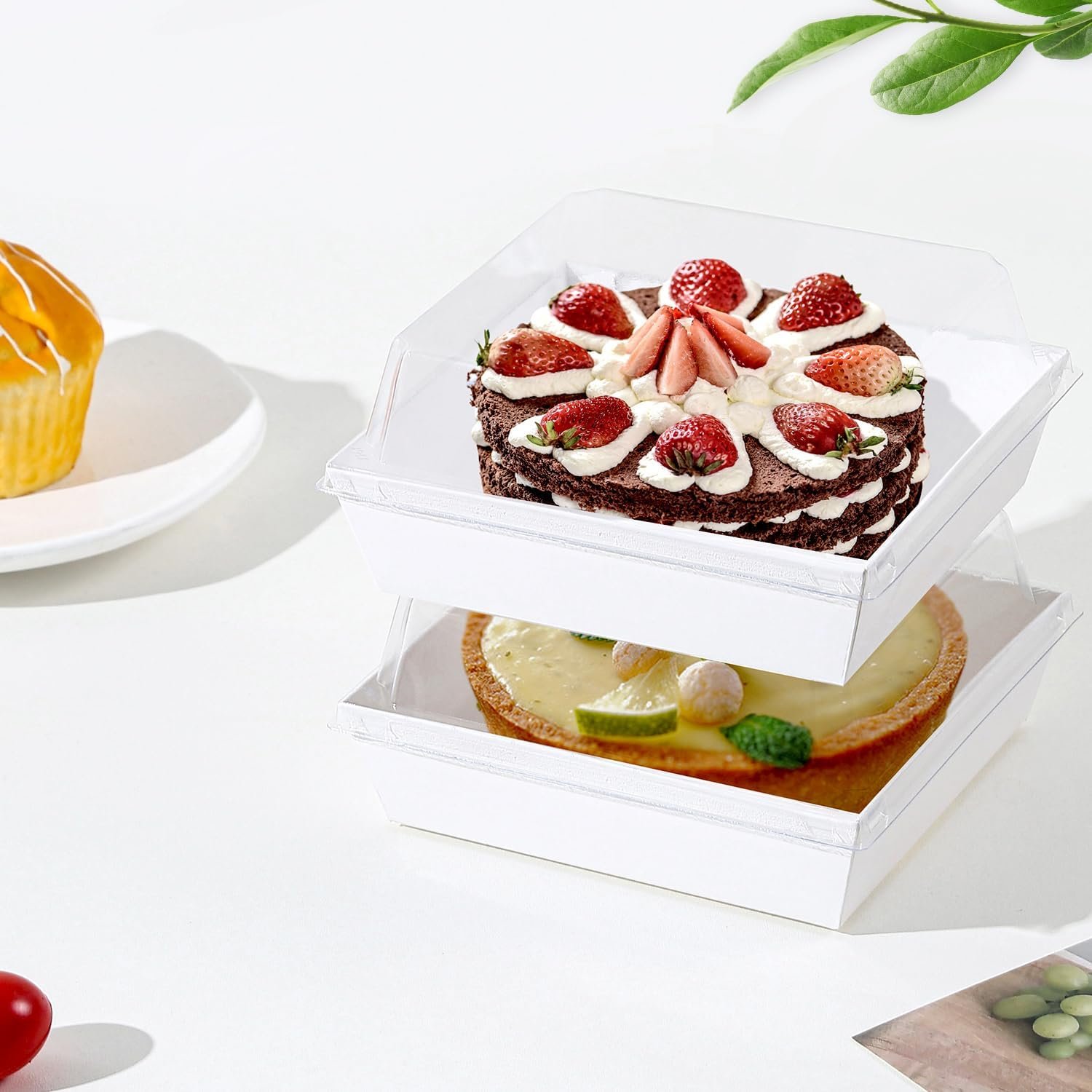 Wholesale 100 Pack 5 Inch Small Charcuterie Boxes with Clear Lids Disposable Mini Food Containers for Sandwiches Sushi Bakery Desserts Cake Slices Strawberries White Manufacturer